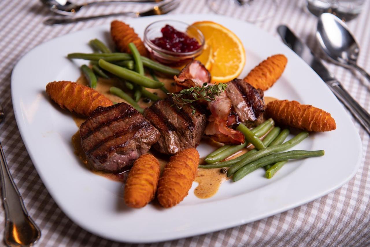 גמונד Hotel Restaurant Platzer מראה חיצוני תמונה