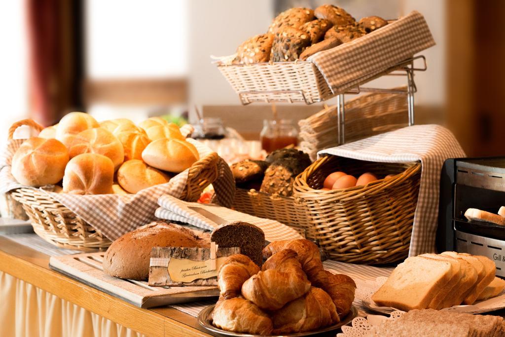 גמונד Hotel Restaurant Platzer מראה חיצוני תמונה